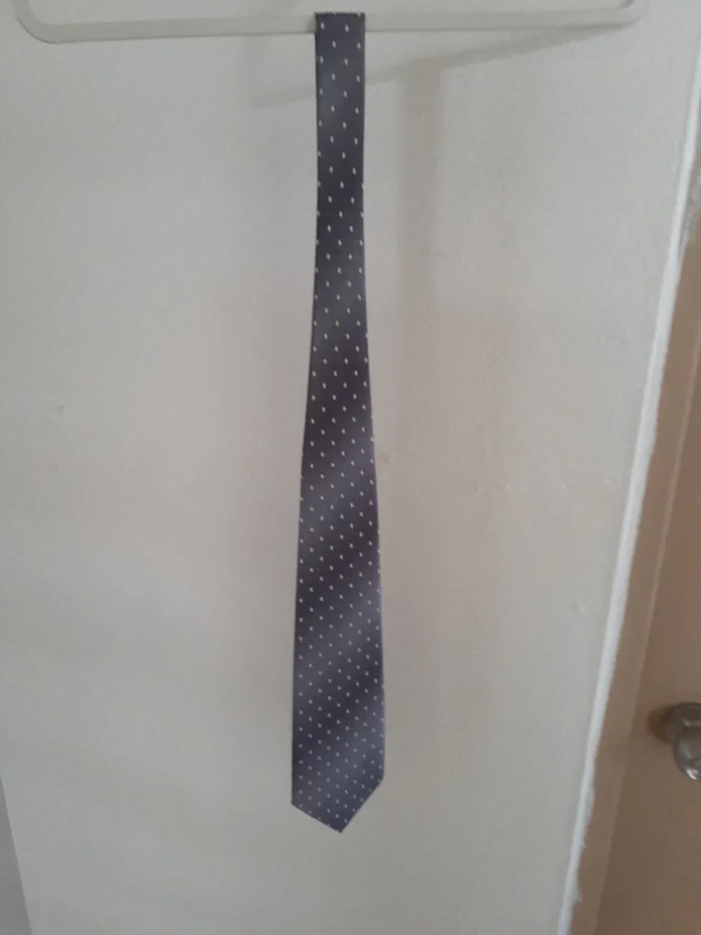 Ivre Hausse Men's tie grey small square pattern